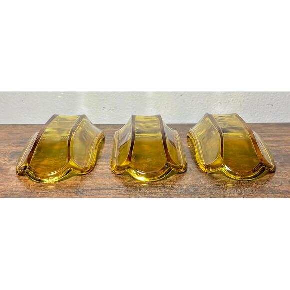 Vintage Indiana Glass Amber Banana Split Trays Set of 3 - Picture 6 of 8